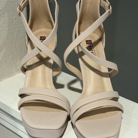 IDIFU Women’s Nude Chunky High Heels Open Toe Ankle Strap Elegant Size 8.5 - Picture 6 of 9